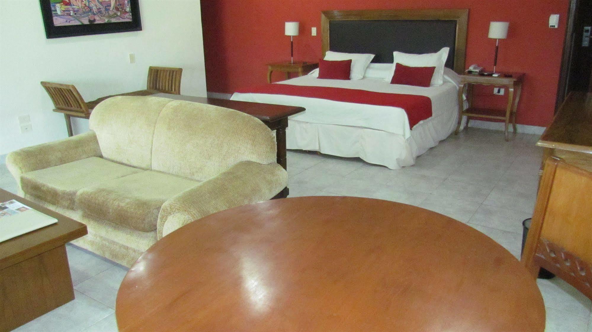 Terrazas Del Sol Apart-Hotel Lambare Εξωτερικό φωτογραφία